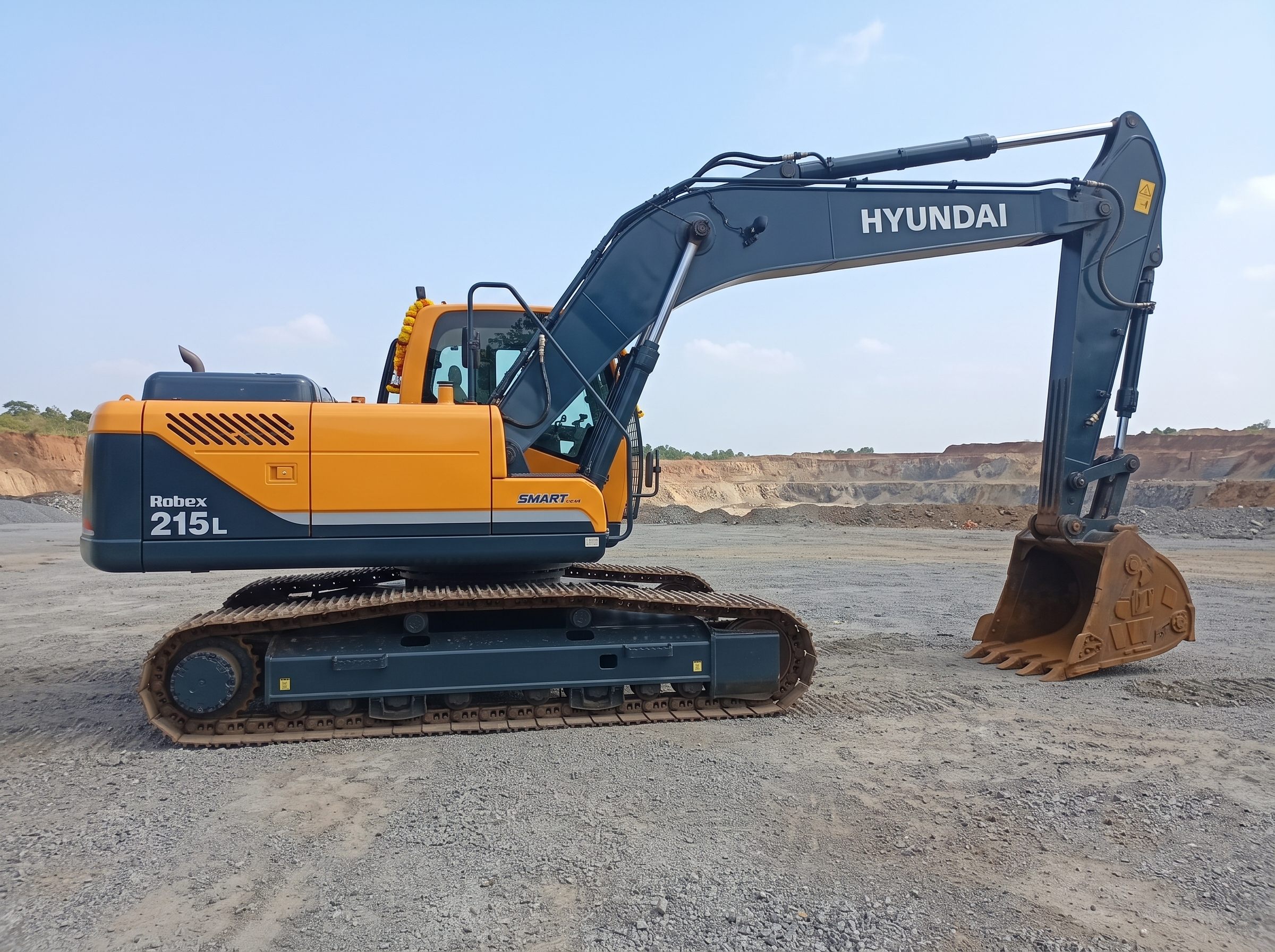 Hyundai Robex R215L